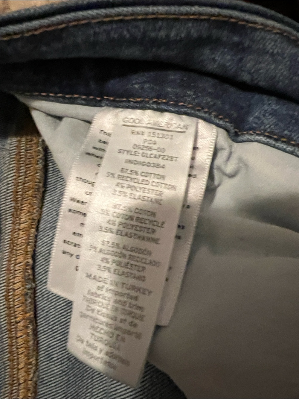Women's High-Rise Skinny Jeans in Medium Blue Wash - Picture 4 of 5